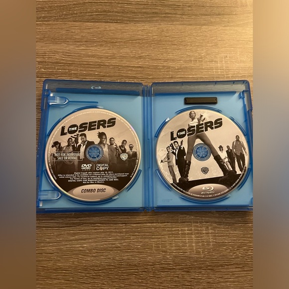 📀 3/$15 or 4/$20 📀 The Losers Bluray - Picture 3 of 3